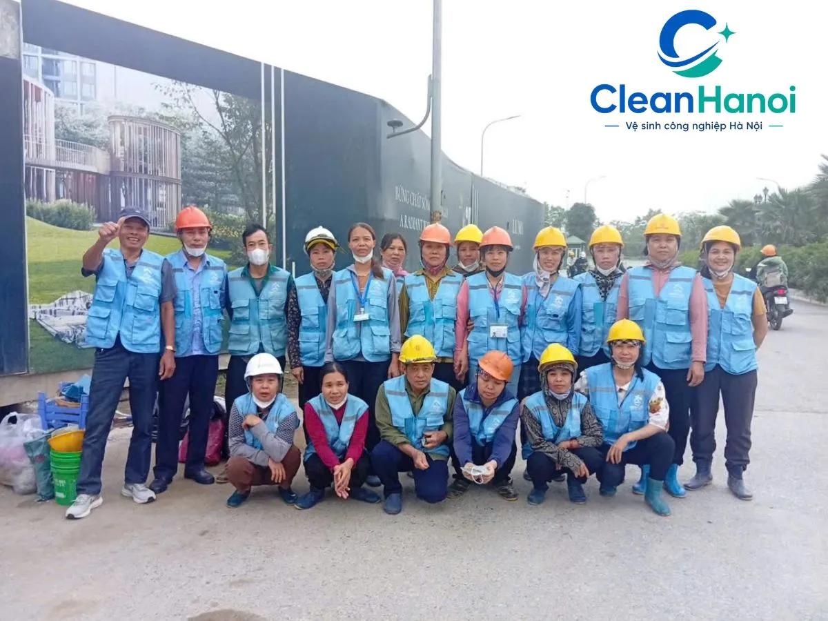 Đội thi công vệ sinh công nghiệp tại Hà Nội CleanHanoi