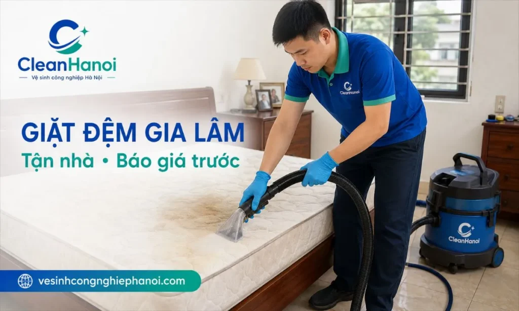 Nhân viên CleanHanoi giặt đệm tại nhà ở Gia Lâm