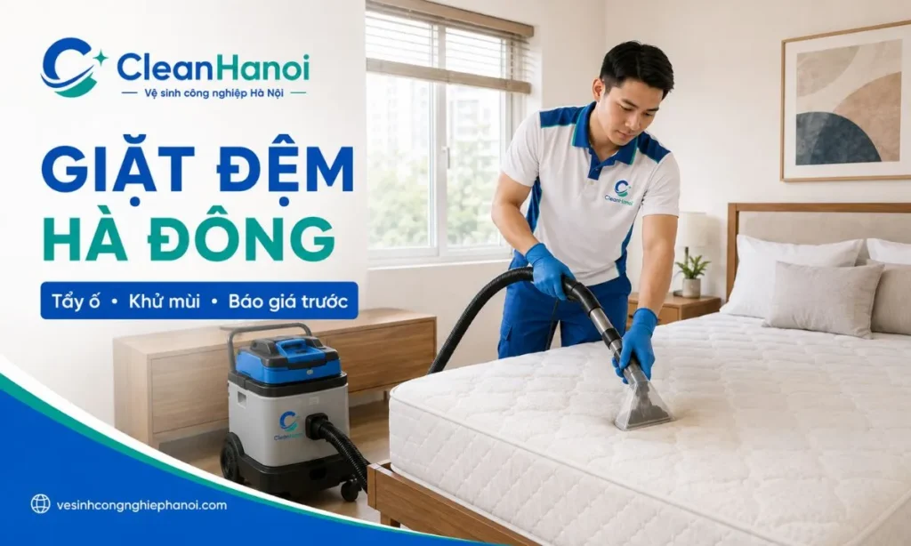 Nhân viên CleanHanoi giặt đệm tại nhà ở Hà Đông